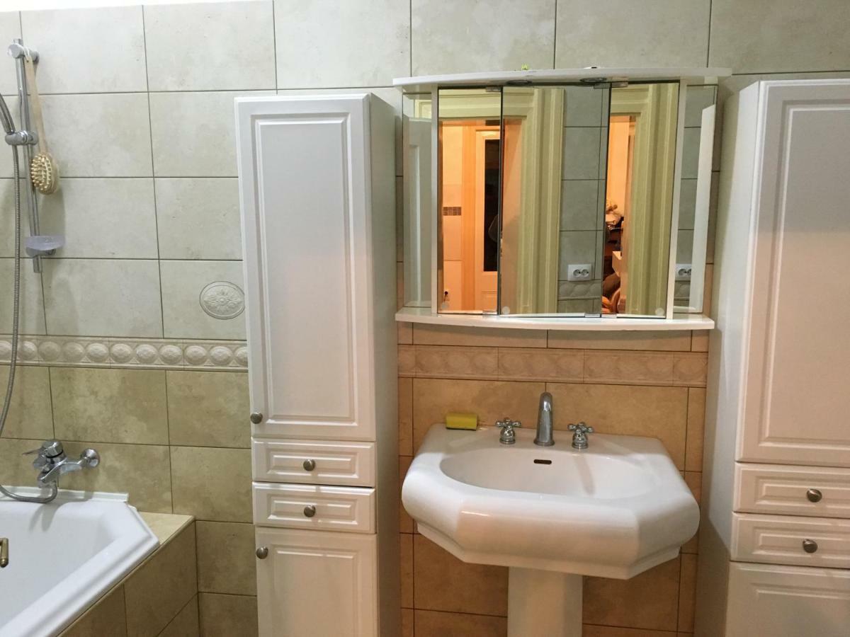 Anastasia Mediaş Exteriör bild